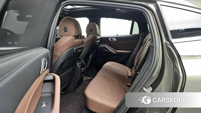 BMW X6 (G06) 2022 Песочный из Кореи, фото 3