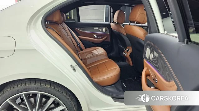 Mercedes-Benz E-Class W213 2021 Белый из Кореи, фото 3