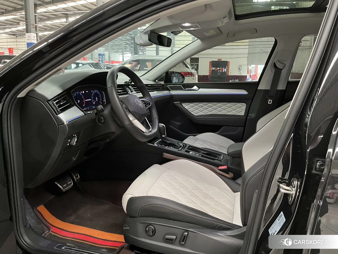 Volkswagen Magotan 2022 Черный из Китая, фото 3