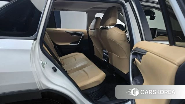 Toyota RAV4 5th Generation 2024 Белый из Кореи, фото 3