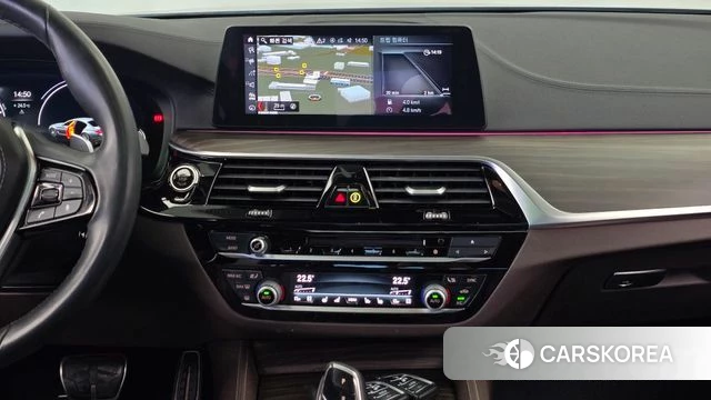 BMW 5 Series (G30) 2018 Черный из Кореи, фото 3