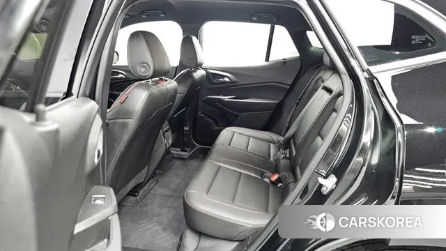 Chevrolet (GM Daewoo) Trax Crossover 2024 Черный из Кореи, фото 3