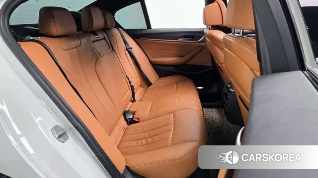 BMW 5 Series (G30) 2020 Белый из Кореи, фото 3