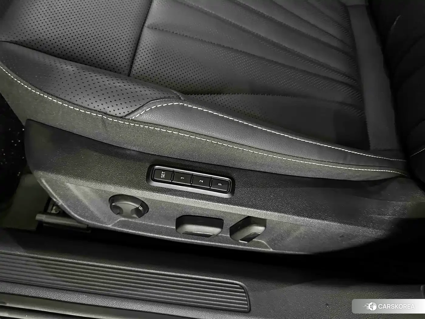 Volkswagen Passat 2026 Черный из Китая, фото 3