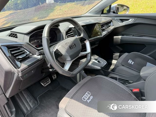 Audi Q4 e-tron 2023 Темно-серый из Китая, фото 3