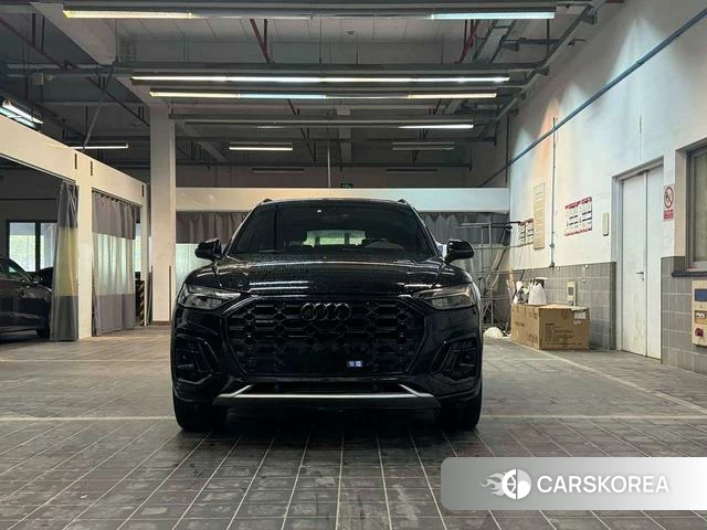Audi Q5L 2023 Черный из Китая, фото 3