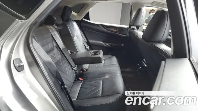 Lexus NX450h + 2nd generation 2023 Серый из Кореи, фото 3