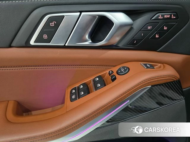 BMW X7 (G07) 2025 Цвет галактики из Кореи, фото 3