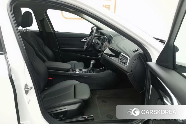 BMW 1 series 2019 Белый из Китая, фото 3
