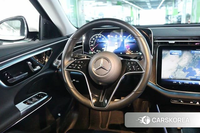 Mercedes-Benz E-Class W214 2024 Белый из Кореи, фото 3