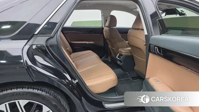 Hyundai Grandeur Hybrid (GN7) 2023 Черный из Кореи, фото 3