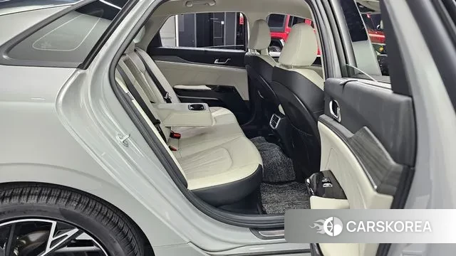 Kia The New K5 Hybrid 3rd generation 2024 Серебристо-серый из Кореи, фото 3