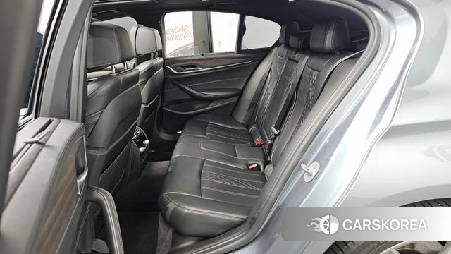 BMW 5 Series (G30) 2018 Серый из Кореи, фото 3