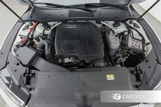 Audi A7L 2024 Белый из Китая, фото 3