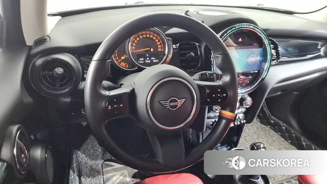 Mini Cooper 2021 Черный из Кореи, фото 3