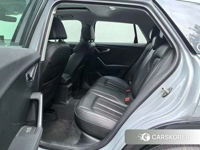 Audi Q2L 2023 Серебристо-серый из Китая, фото 3