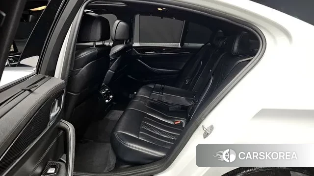 BMW 5 Series (G30) 2019 Белый из Кореи, фото 3