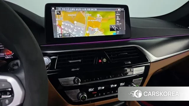 BMW 5 Series (G30) 2023 Белый из Кореи, фото 3