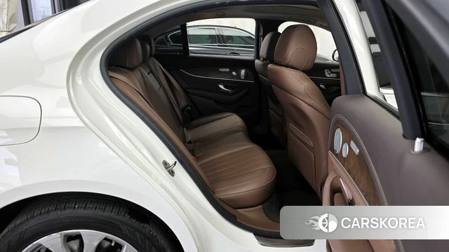 Mercedes-Benz E-Class W213 2019 Белый из Кореи, фото 3