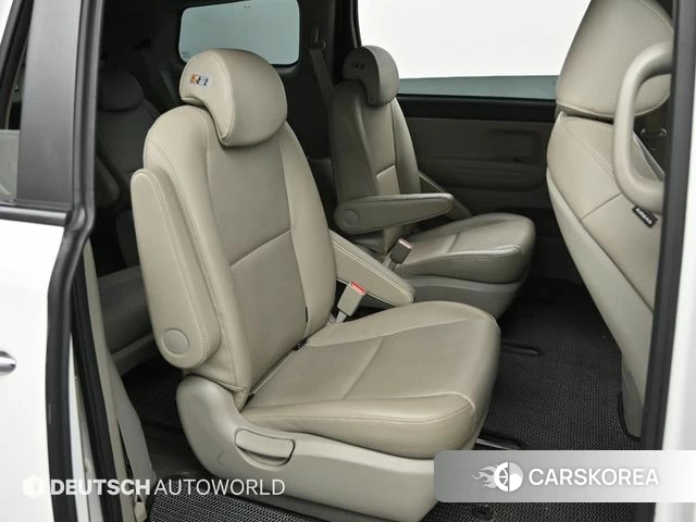 Kia The New Carnival 2018 Белый из Кореи, фото 3