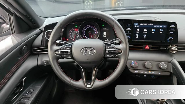 Hyundai Avante (CN7) 2022 Светло-серебряный цвет из Кореи, фото 3