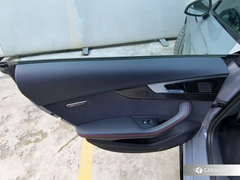 Audi RS 5 2025 Silver/gray из Китая, фото 4
