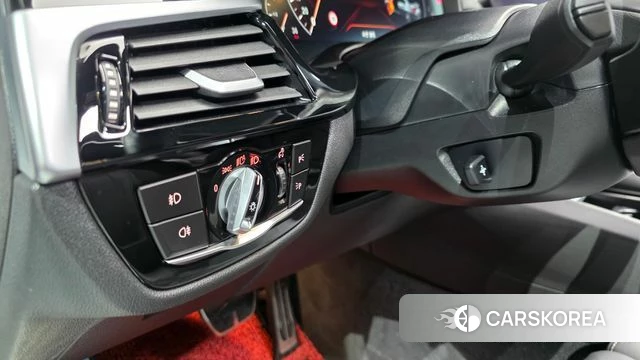 BMW 5 Series (G30) 2019 Белый из Кореи, фото 3