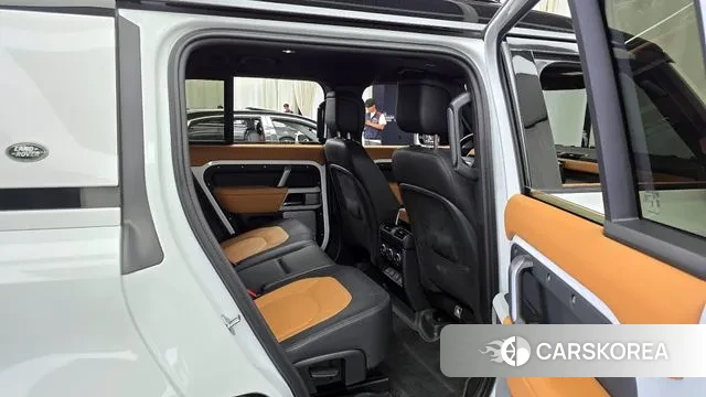 Land Rover Defender (L663) 2024 Белый из Кореи, фото 3