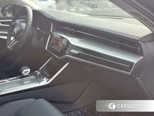 Audi A6L 2021 Черный из Китая, фото 3