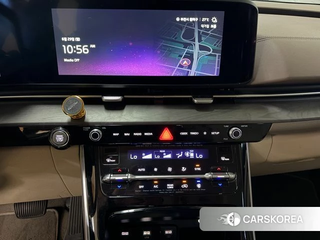 Kia Carnival 4th generation 2023 Белый из Кореи, фото 3