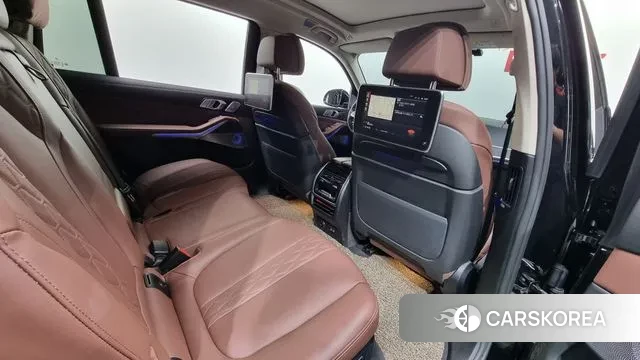 BMW X7 (G07) 2022 Черный из Кореи, фото 3