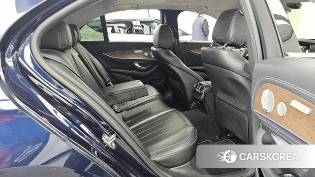Mercedes-Benz E-Class W213 2018 Синий из Кореи, фото 3