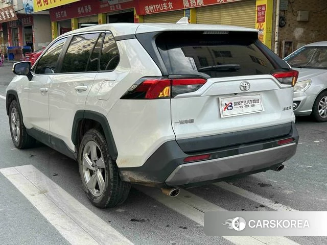 Toyota RAV4 Rongfang 2022 Белый из Китая, фото 3