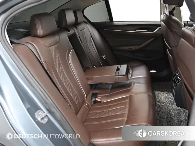 BMW 5 Series (G30) 2018 Небесно-голубой из Кореи, фото 3