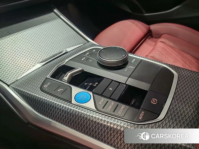 BMW i3 2023 Серебристо-серый из Китая, фото 3