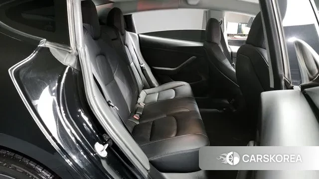 Tesla Model 3 2021 Черный из Кореи, фото 3