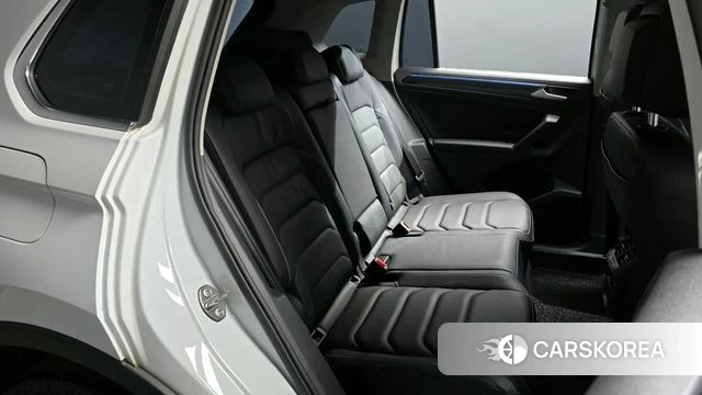 Volkswagen Tiguan second Generation 2022 Белый из Кореи, фото 3