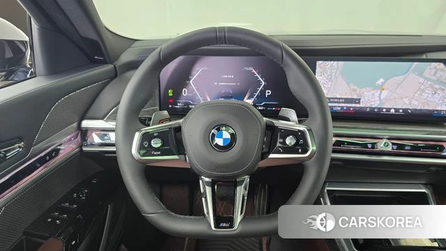 BMW 7 Series (G70) 2025 Черный из Кореи, фото 3