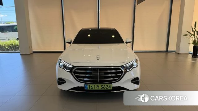 Mercedes-Benz E-Class W214 2026 Белый из Кореи, фото 3