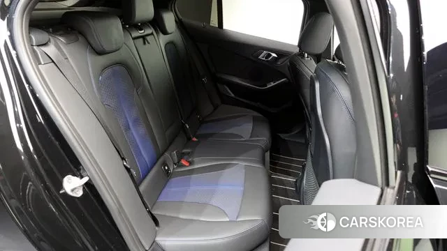 BMW 1 Series (F40) 2024 Черный из Кореи, фото 3