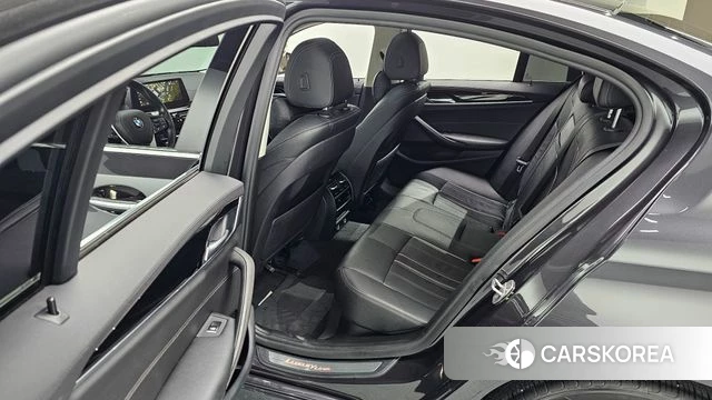 BMW 5 Series (G30) 2018 Серый из Кореи, фото 3