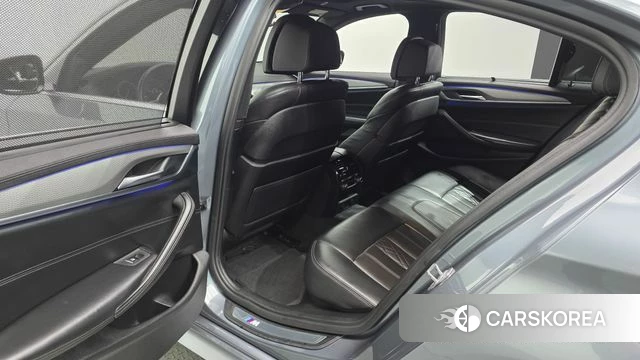 BMW 5 Series (G30) 2018 Серый из Кореи, фото 3