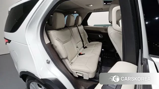 Land Rover Discovery 5 2018 Белый из Кореи, фото 3