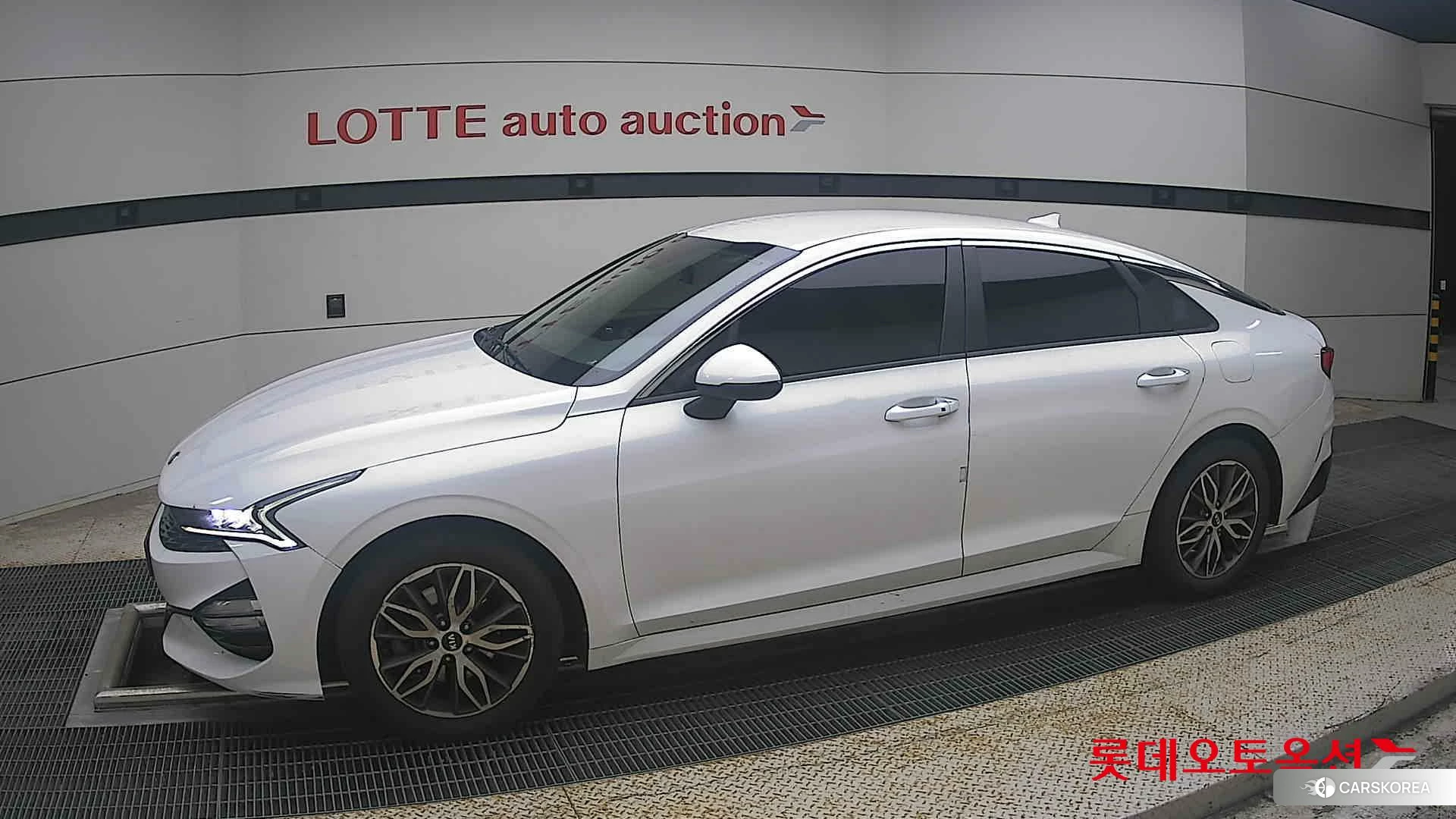 Kia K5 2021 Snow White Pearl (optional) из Кореи, фото 3