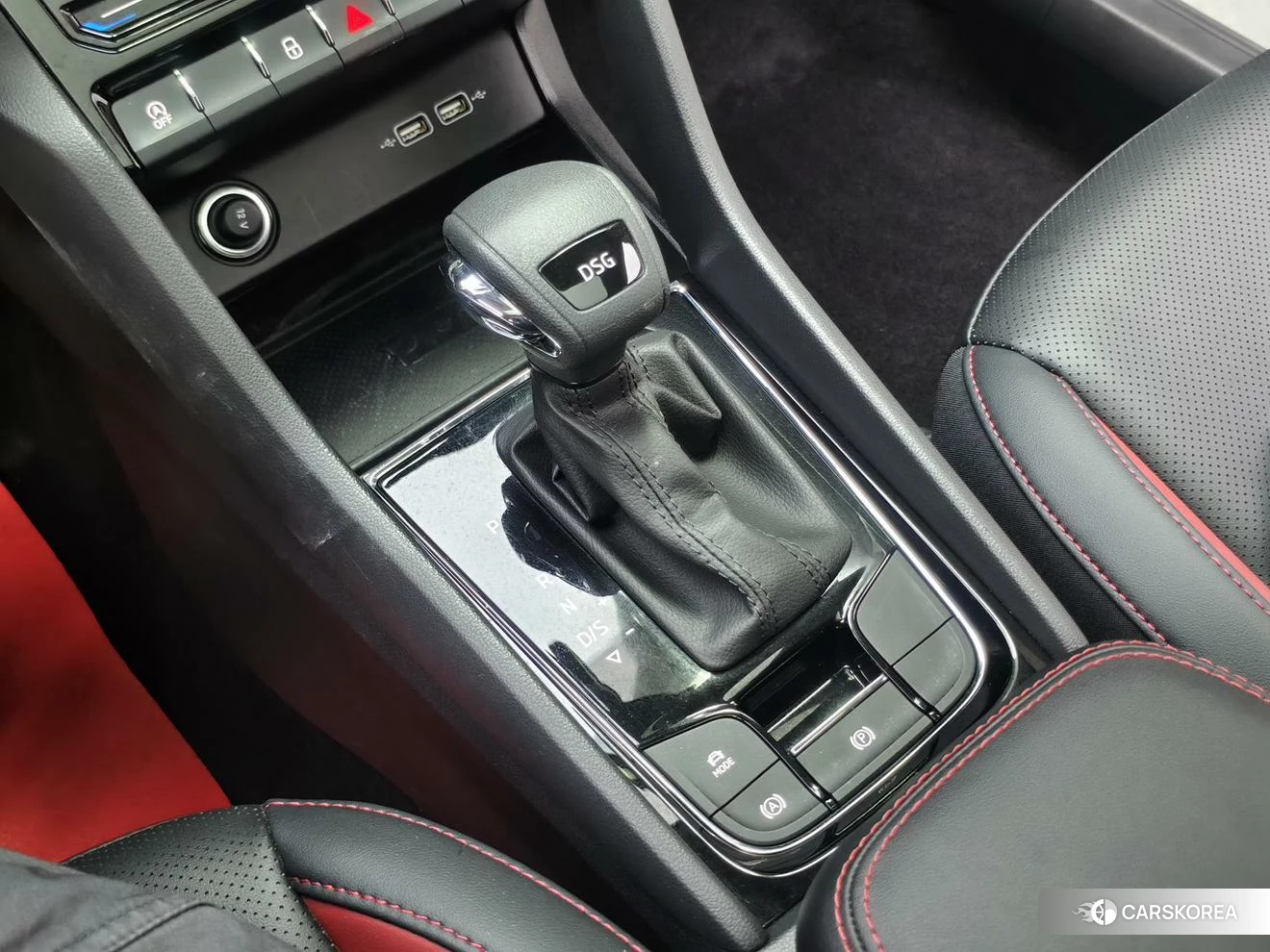 Skoda Krok 2023 Белый из Китая, фото 3