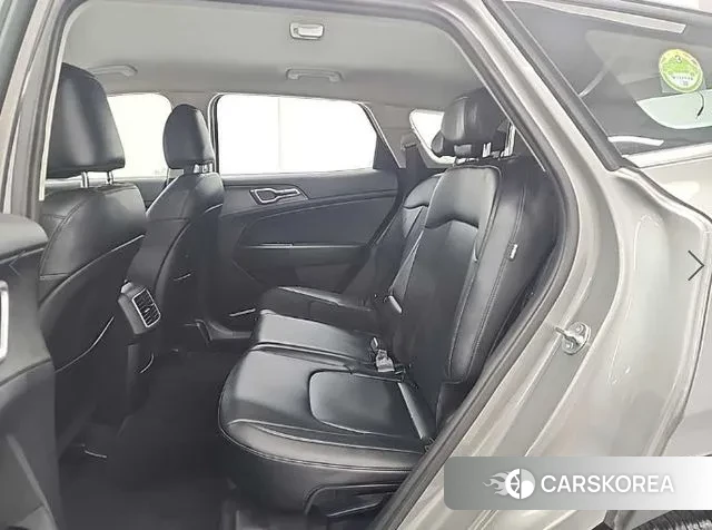 Kia Sportage 5th Generation 2023 Серебристо-серый из Кореи, фото 3