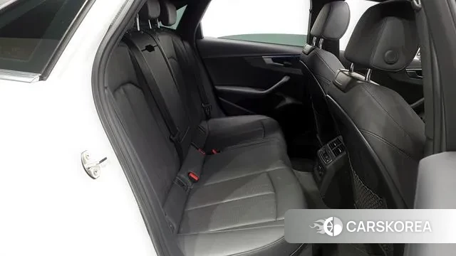 Audi A4 (B9) 2023 Белый из Кореи, фото 3