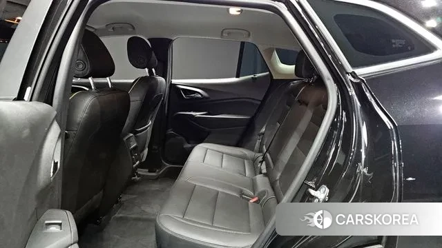 Chevrolet (GM Daewoo) Trax Crossover 2024 Черный из Кореи, фото 3