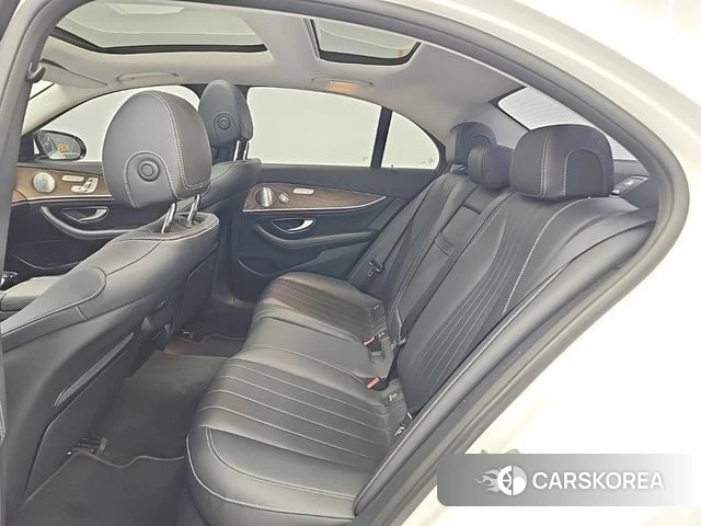 Mercedes-Benz E-Class W213 2019 Белый из Кореи, фото 3