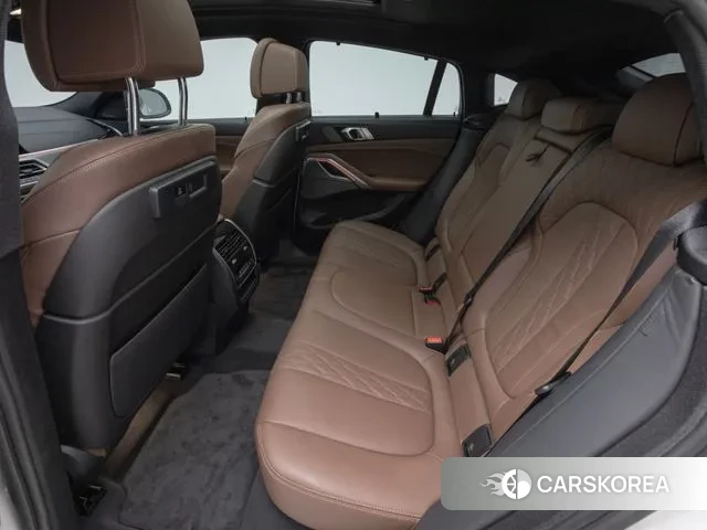 BMW X6 (G06) 2023 Белый из Кореи, фото 3